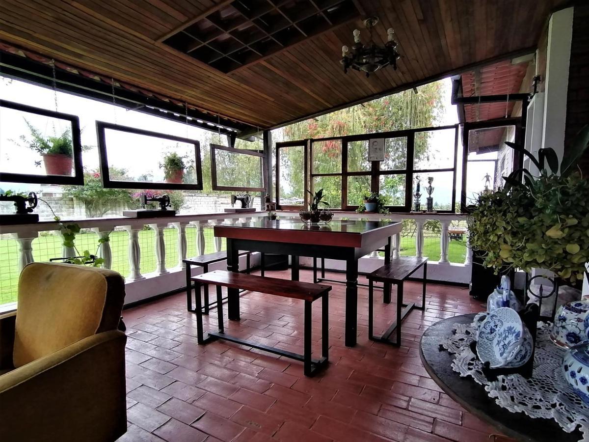 Chester'S B&B Tababela Exterior foto